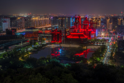 首钢园区秀池三高炉灯光秀夜景