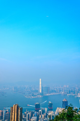 香港太平山顶看维港滨海摩天大楼建筑群