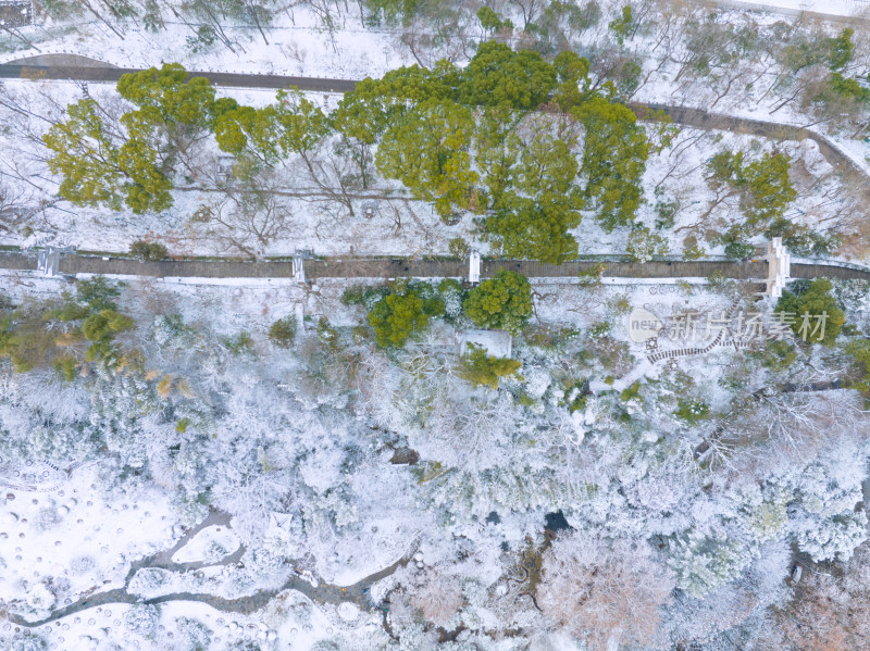 武汉黄鹤楼公园雪景风光