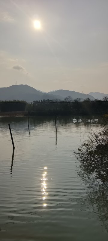 湖面夕阳山水风景