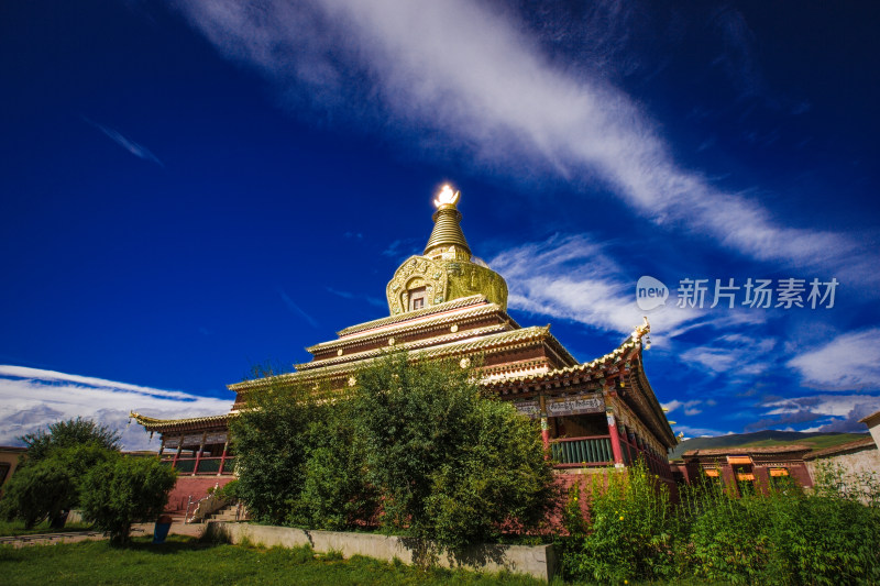 阿坝县各莫寺佛塔