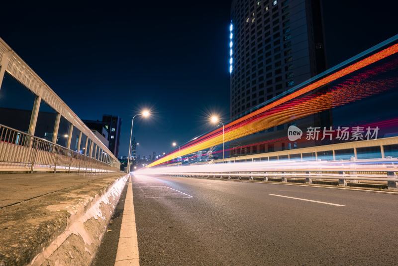 城市街道夜景