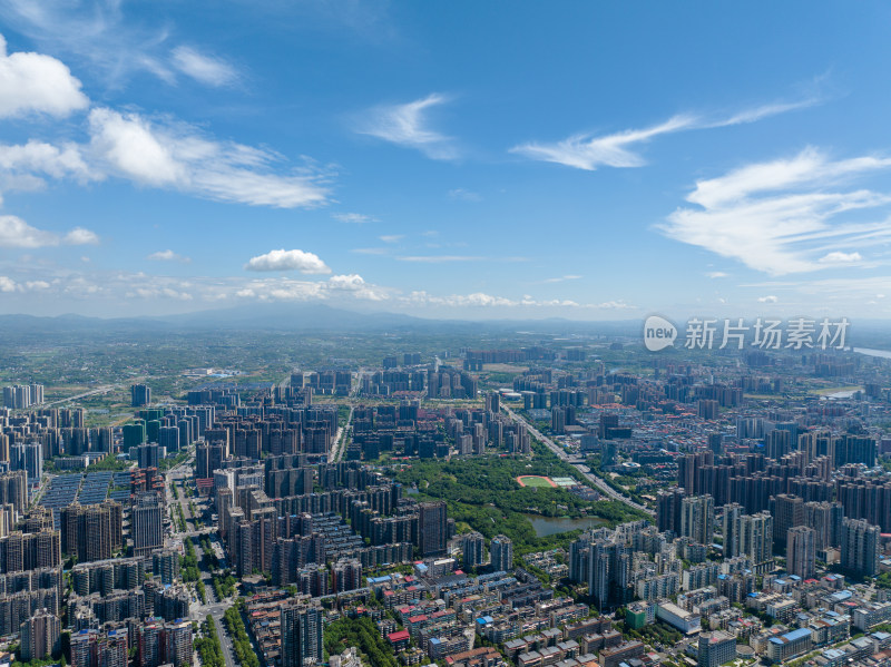 蓝天白云下湖南衡阳华新开发区 城市风光