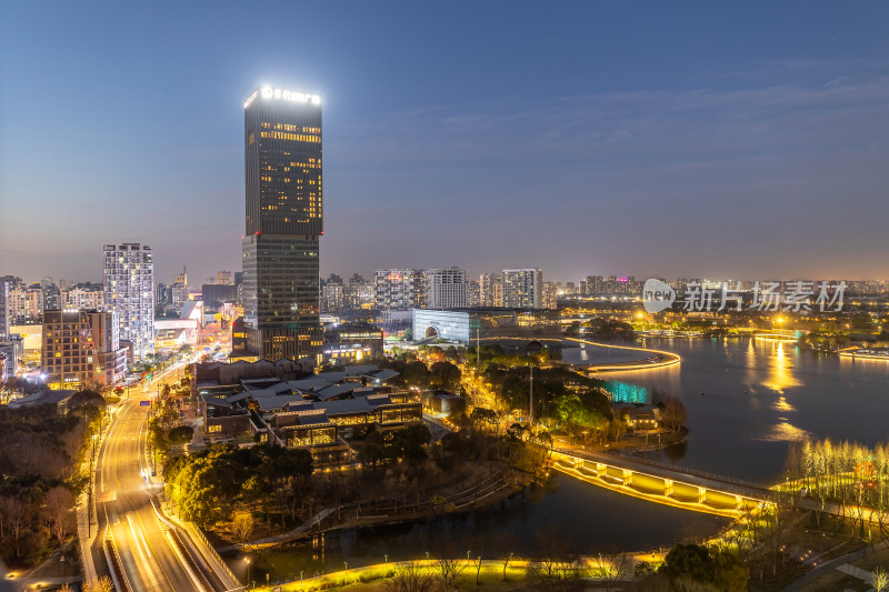 上海嘉定区嘉定新城三件套建筑夜景