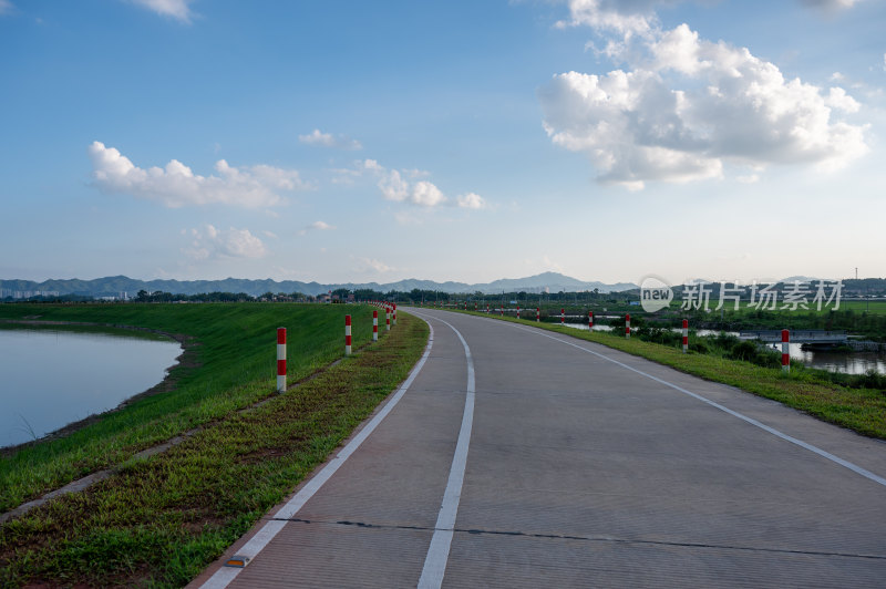 河流堤坝风景