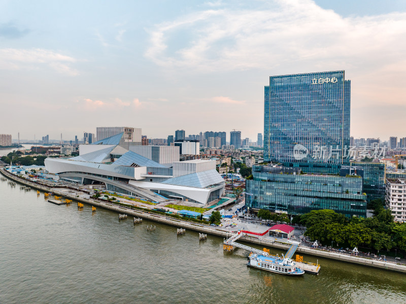 中国广东省广州市荔湾白鹅潭大湾区艺术中心