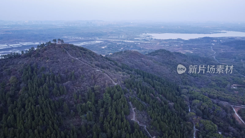 武汉江夏区龙泉山远眺亭航拍