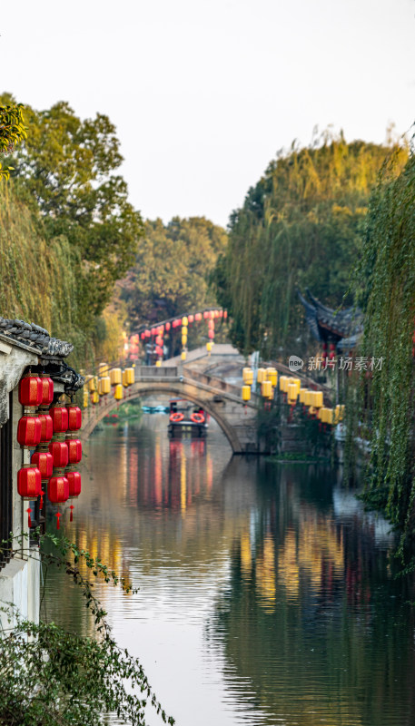 江南水乡石桥河道景观