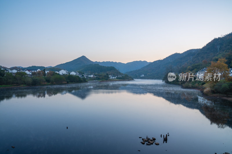 航拍安徽宣城泾县桃花潭风景区