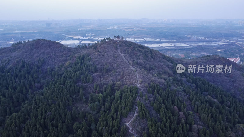 武汉江夏区龙泉山远眺亭航拍