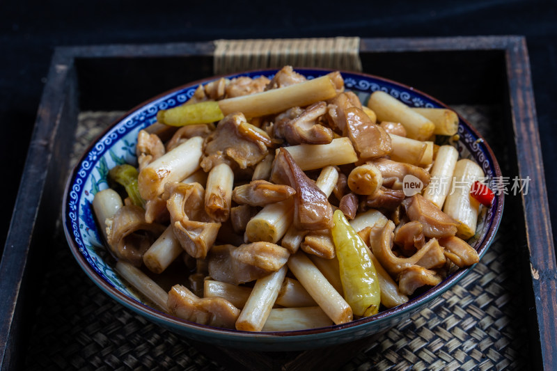 中式餐饮美食猪肚炒藕苗