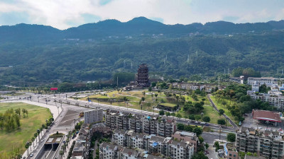 四川宜宾宜宾东楼地标建筑航拍图