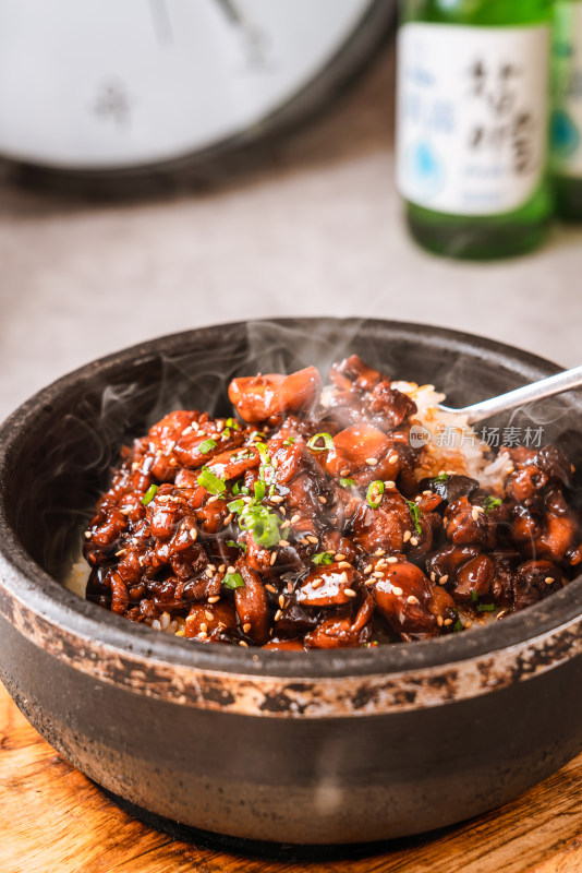 韩国料理一碗美味的石锅拌饭