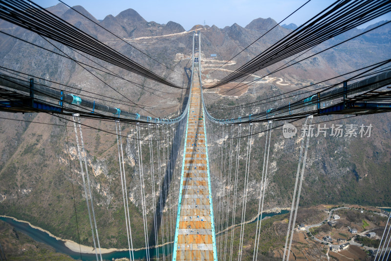 贵州花江峡谷大桥建设