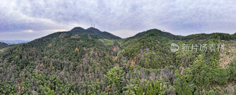 连绵起伏山川丘陵地貌航拍全景图