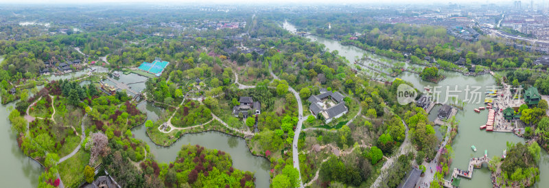 航拍烟雨江南扬州瘦西湖风景区全景