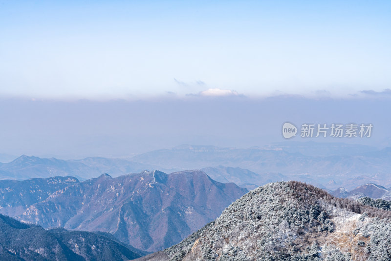 山东泰安泰山风景区雪景自然景观