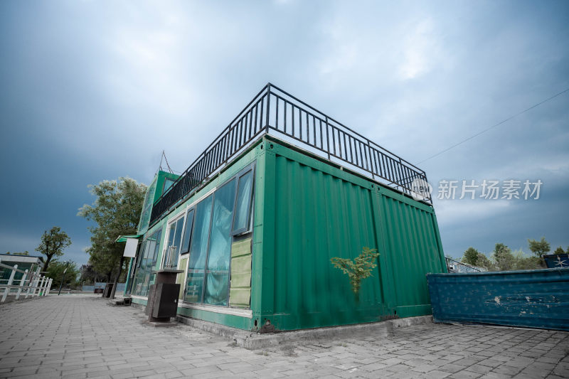 西安白鹿仓建筑和火车