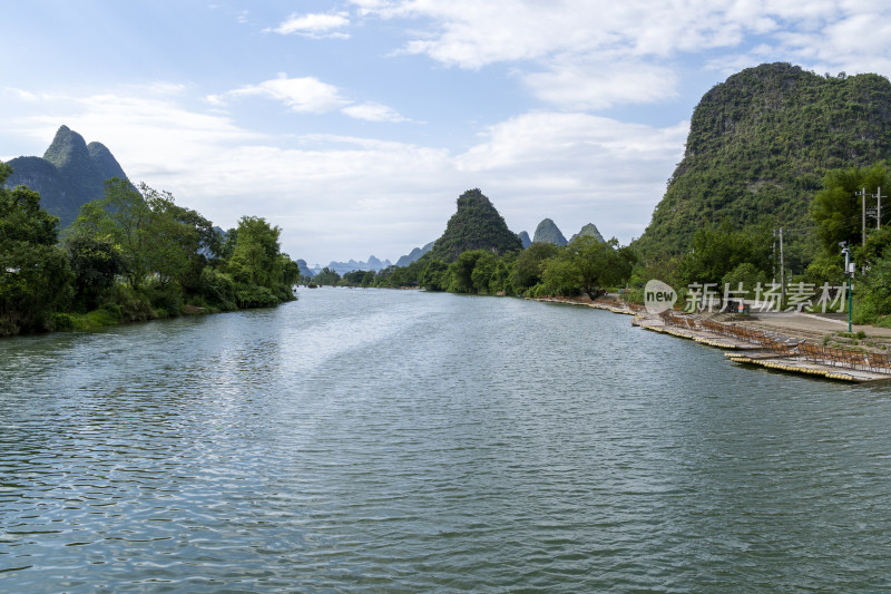 阳朔遇龙河风光