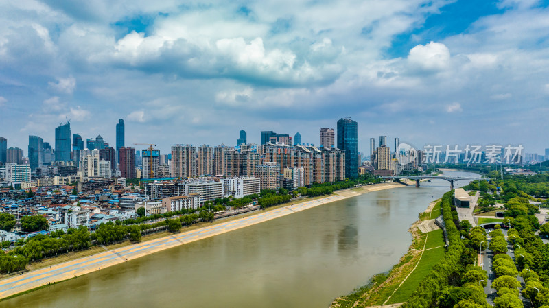 武汉汉江两岸城市发展建设