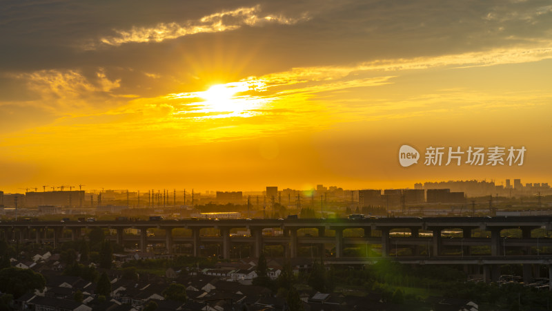 城市日落时分高架桥景观