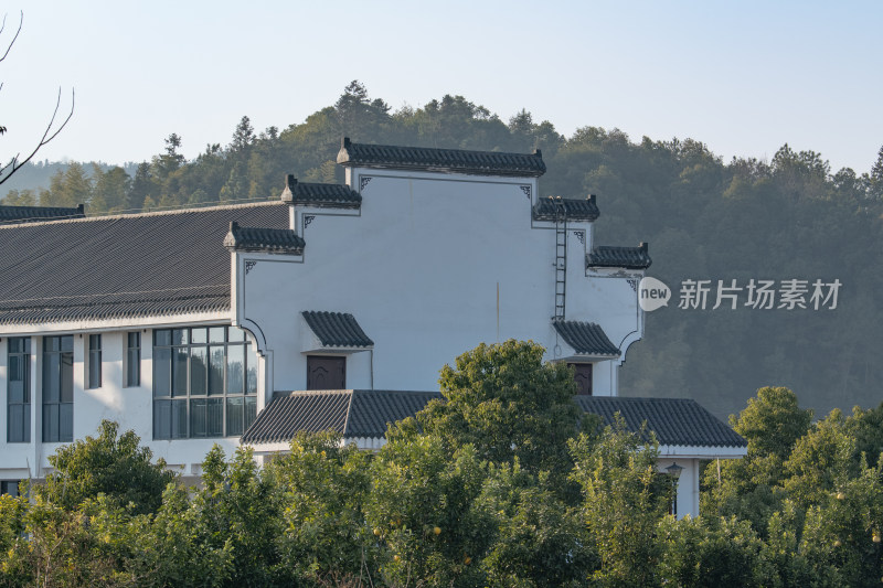 徽派建筑与青山绿水