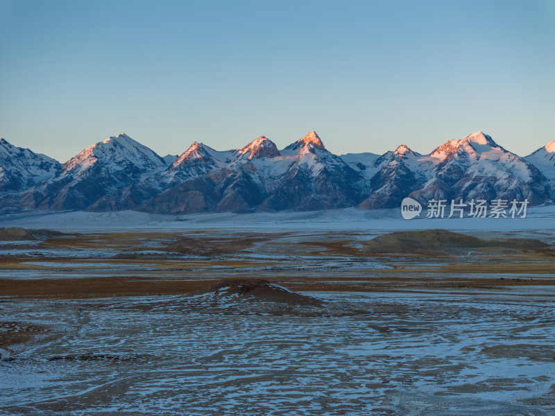 新疆南疆塔县帕米尔木吉火山群航拍