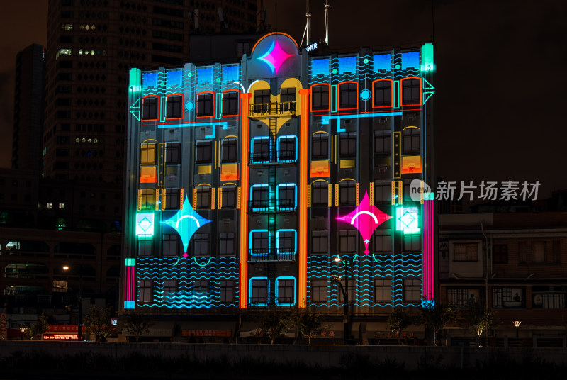 上海苏州河畔灯光秀