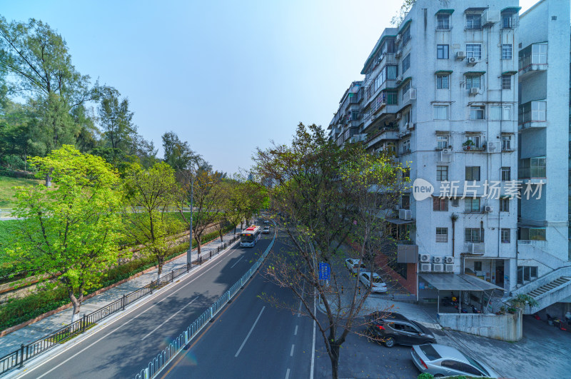 广州下塘西路城市公路与住宅建筑高楼景观