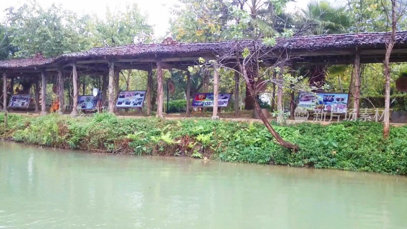 凉亭走廊河水风景