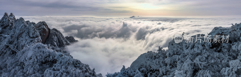 河南老君山清晨雪后云海日出航拍