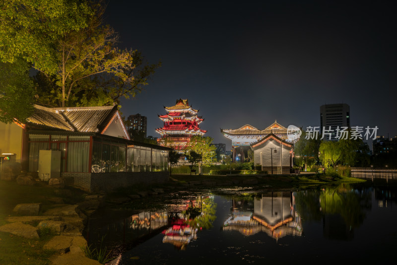 武汉古建筑紫阳湖公园夜景