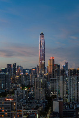 深圳福田CBD大湾区平安大厦夜景蓝调