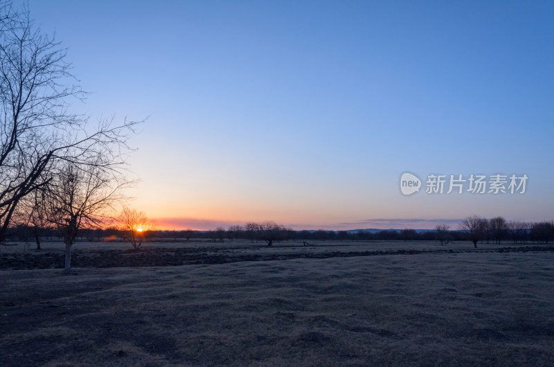 内蒙古呼伦贝尔额尔古纳湿地公园日落夕阳