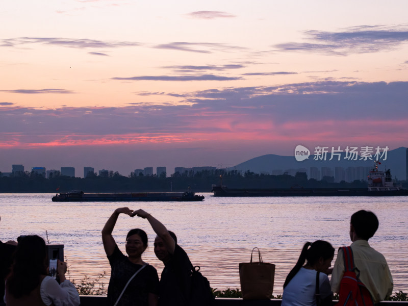 南京鱼嘴湿地夕阳日落景色