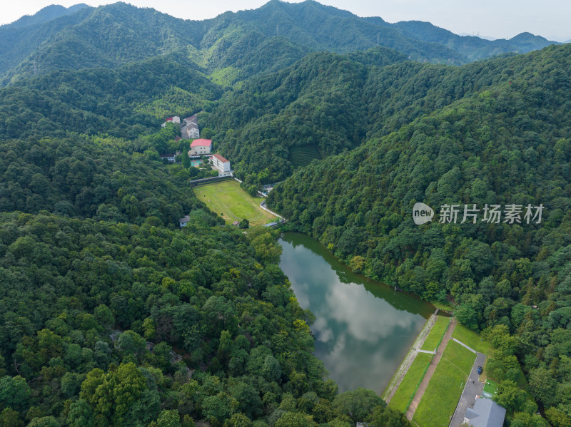 航拍杭州西湖群山与居民区