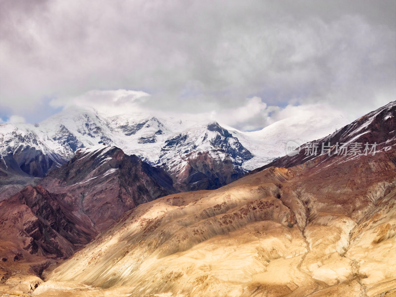 帕米尔高原的自然美景