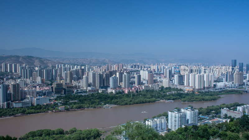 中国甘肃兰州黄河城市生态风光