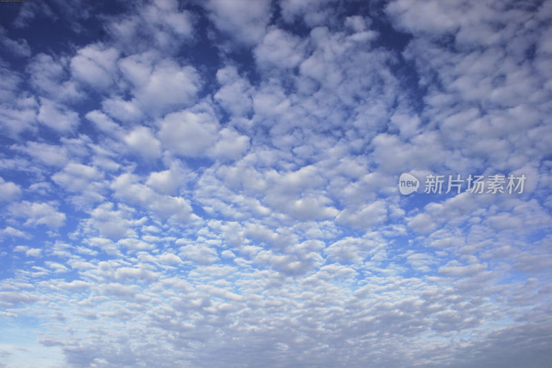蓝天白云云层