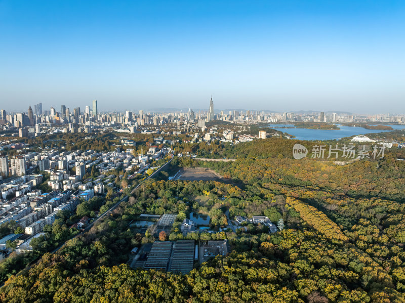 江苏南京灵山风景区前湖秋天秋色航拍