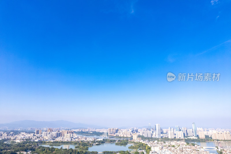 广东惠州城市大景天际线航拍摄影图