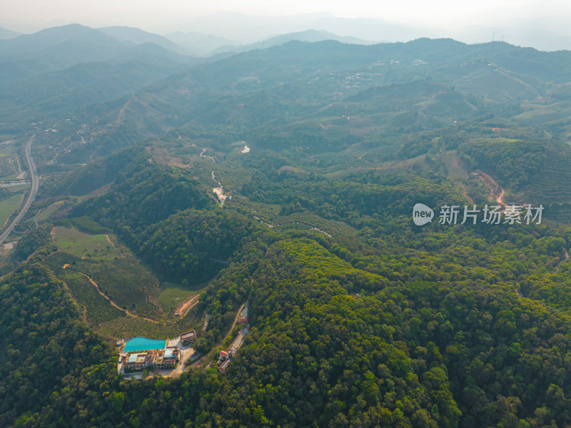 航拍山间高速公路与乡村别墅