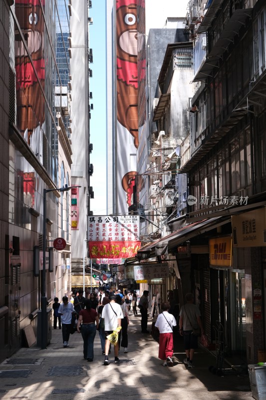 香港城市街道行人穿梭景象