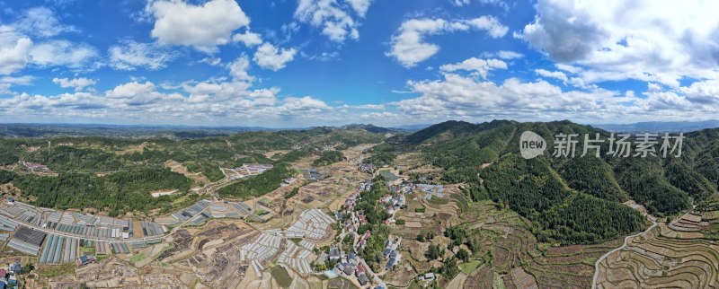 山川丘陵乡村田园全景航拍摄影图