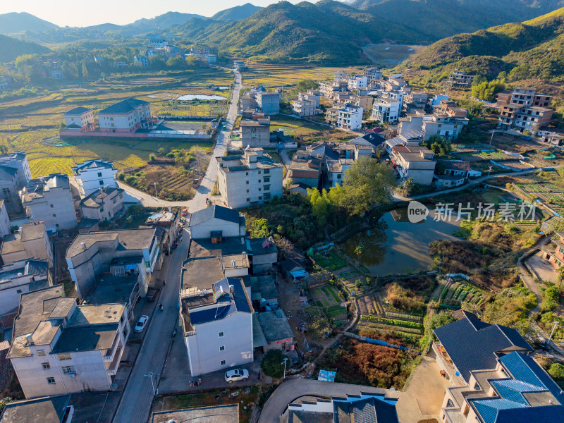 乡村田园农村房屋航拍图