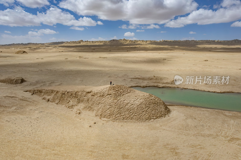 青海海西州俄博梁无人区戈壁滩上的地貌航拍