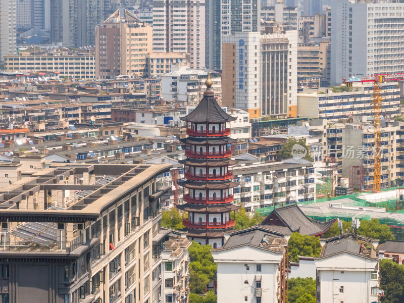 江西南昌市区绳金塔建筑群高空航拍