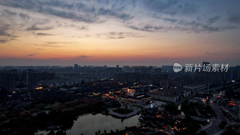 江苏宿迁城市日落晚霞夕阳西下航拍图