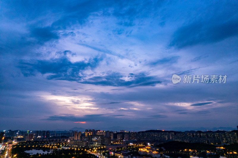 宜宾城市夜幕降临夜景灯光航拍图