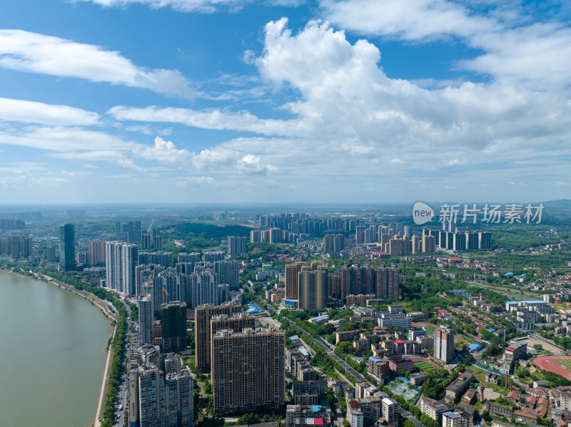 蓝天白云下 航拍湖南衡阳 湘江滨水城市建筑